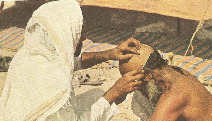 Pilgrim shaving hair 1953