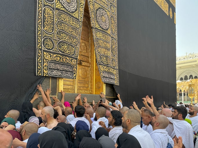 8 Nights Deluxe Umrah Package