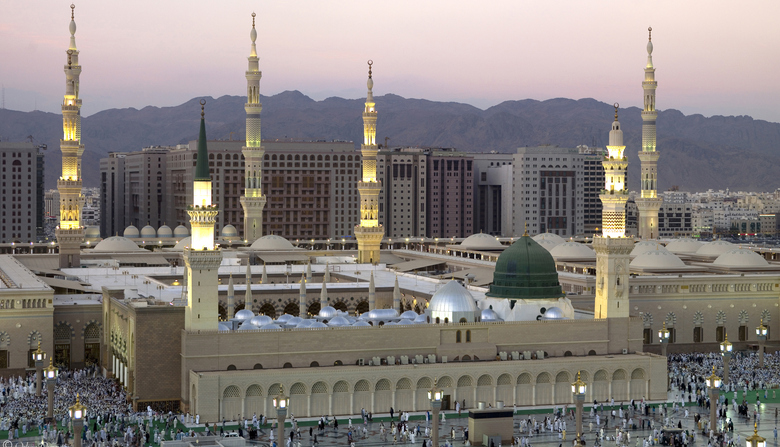 Deluxe Umrah Packages