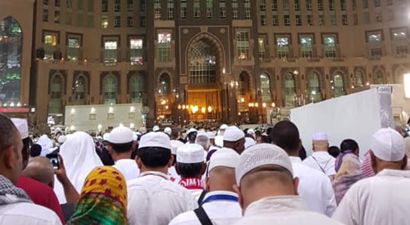 Book the Best Family Umrah Programs for 2025 Now