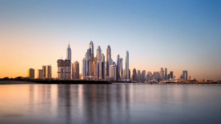 Guide to Travel to Dubai: Visa Rules, Costs, & Travel Planning Tips