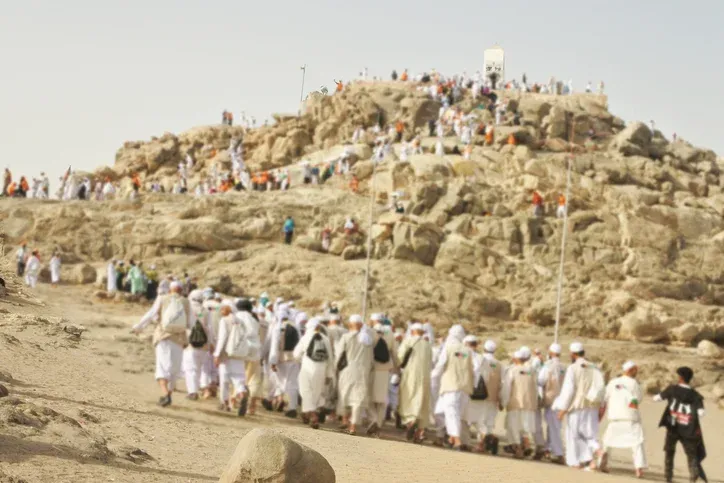 Umrah eVisa vs Umrah Visa What’s the Difference for US Travelers