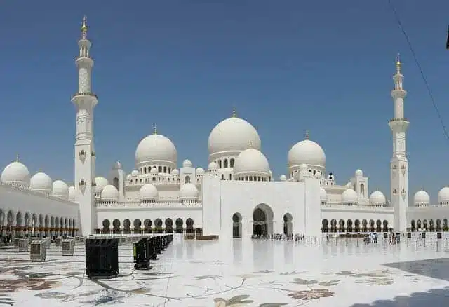 How much does a UAE tour cost: Complete Budget Breakdown for Travelers
