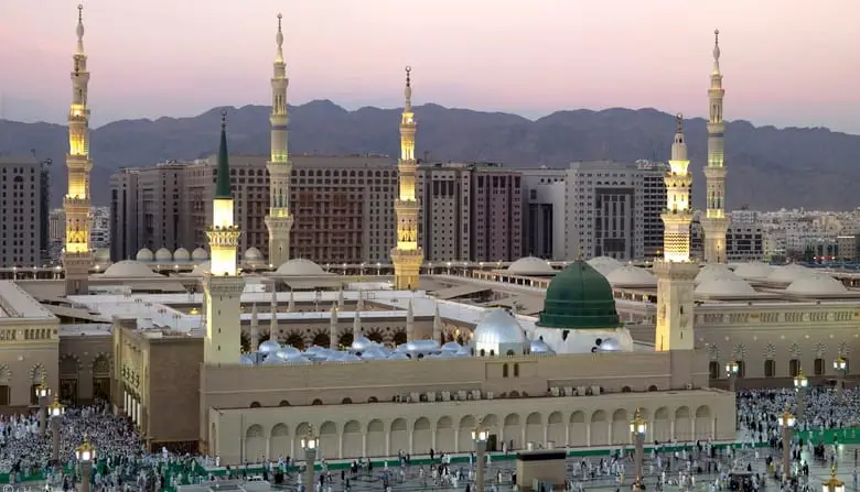 family umrah package cost comparison