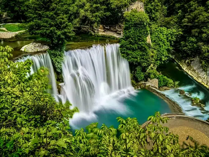 Explore the 10 Best Tourist Destinations in Bosnia​3
